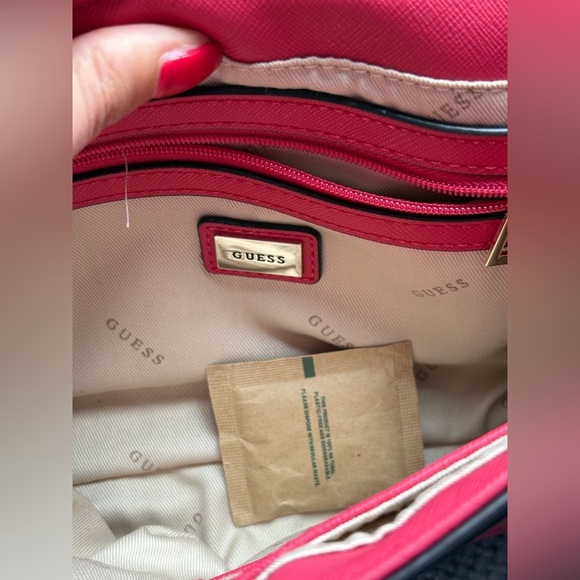 Brand new No tag Guess Georgiana Crossbody Flap Bag – Red - Picture 13 of 16